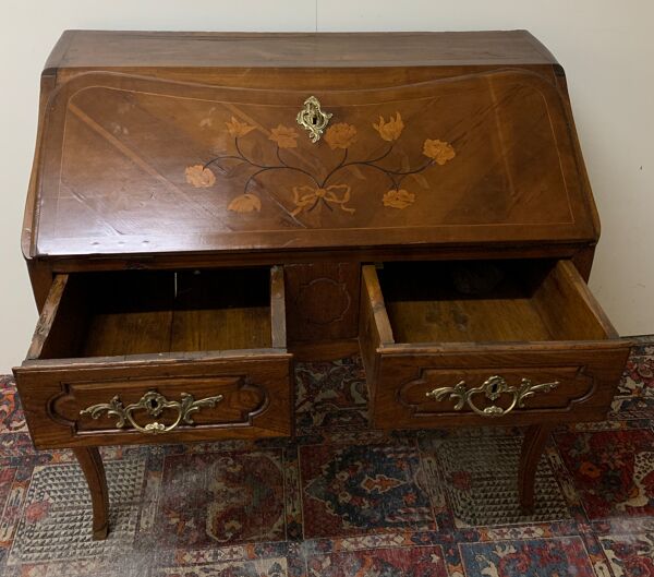 Bureau dos d âne marqueté époque du XIX ème siècle