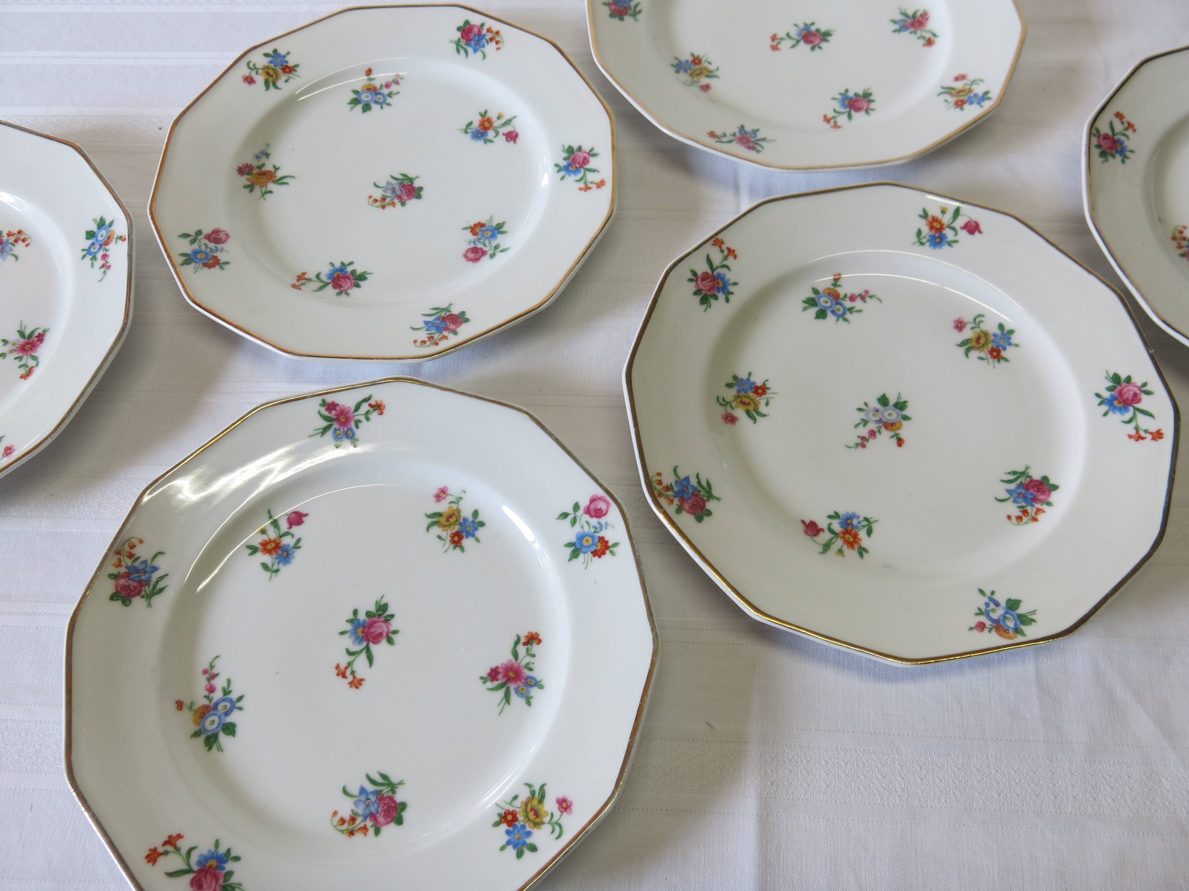6 porcelain dessert plates from Pil Limoges in very good condition
