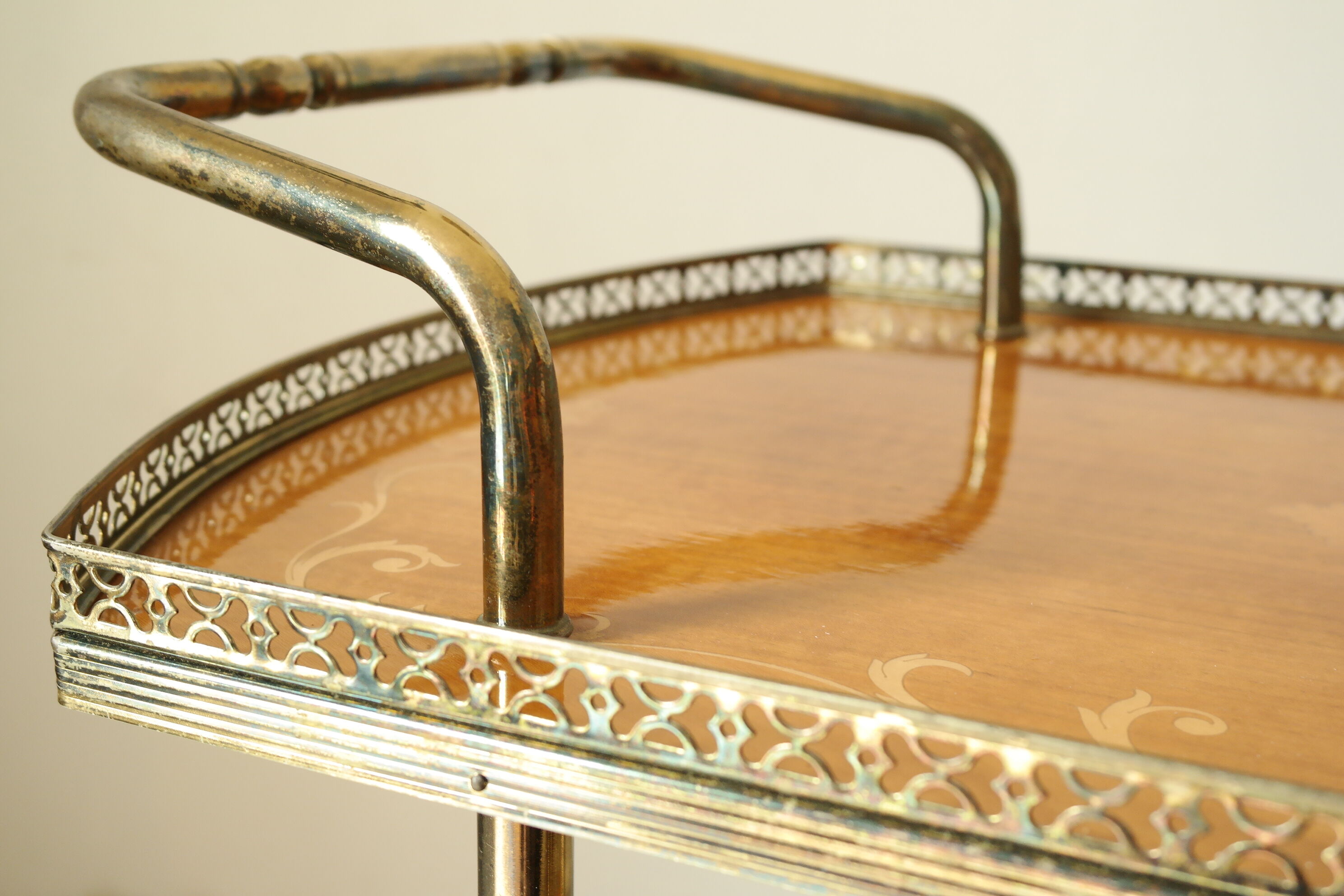 Desserte bar vintage in mahogany marquetry