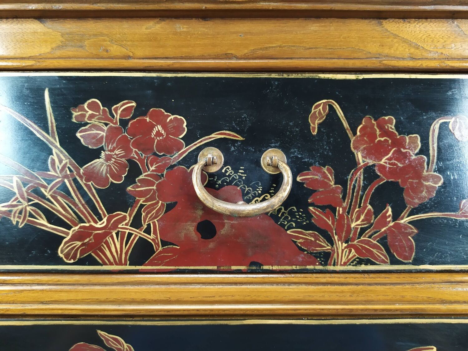 Japanese lacquer chiffonier