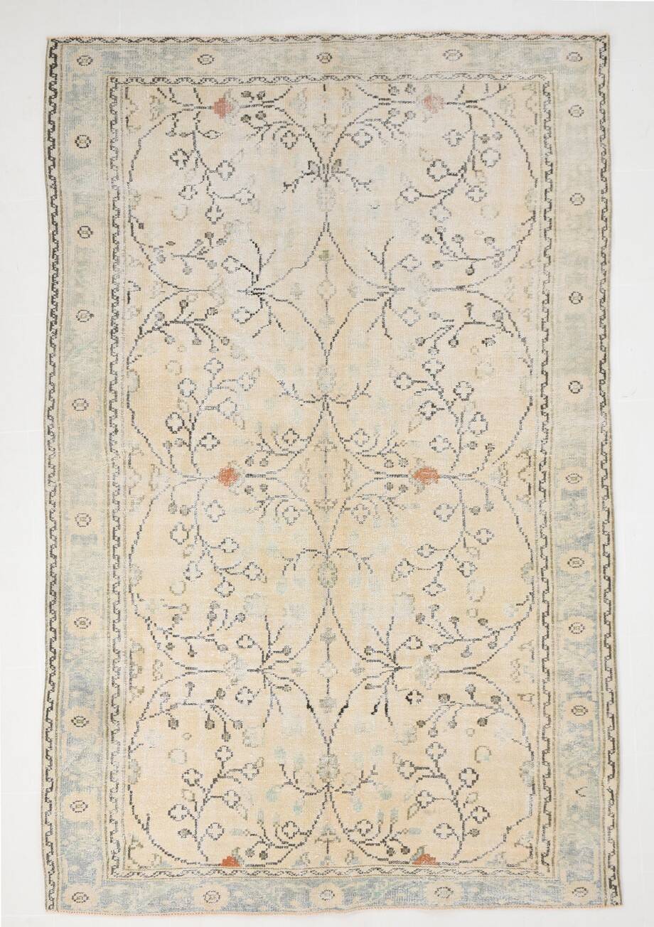 Turkish Area Rug, 195x298Cm