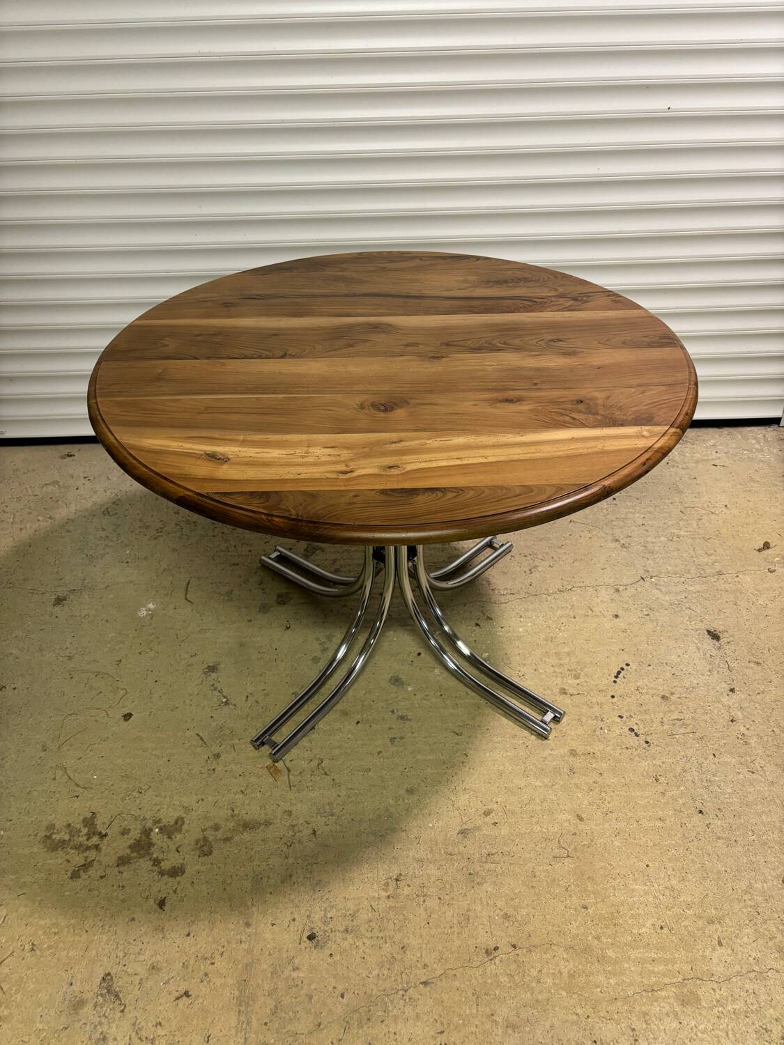 Round table