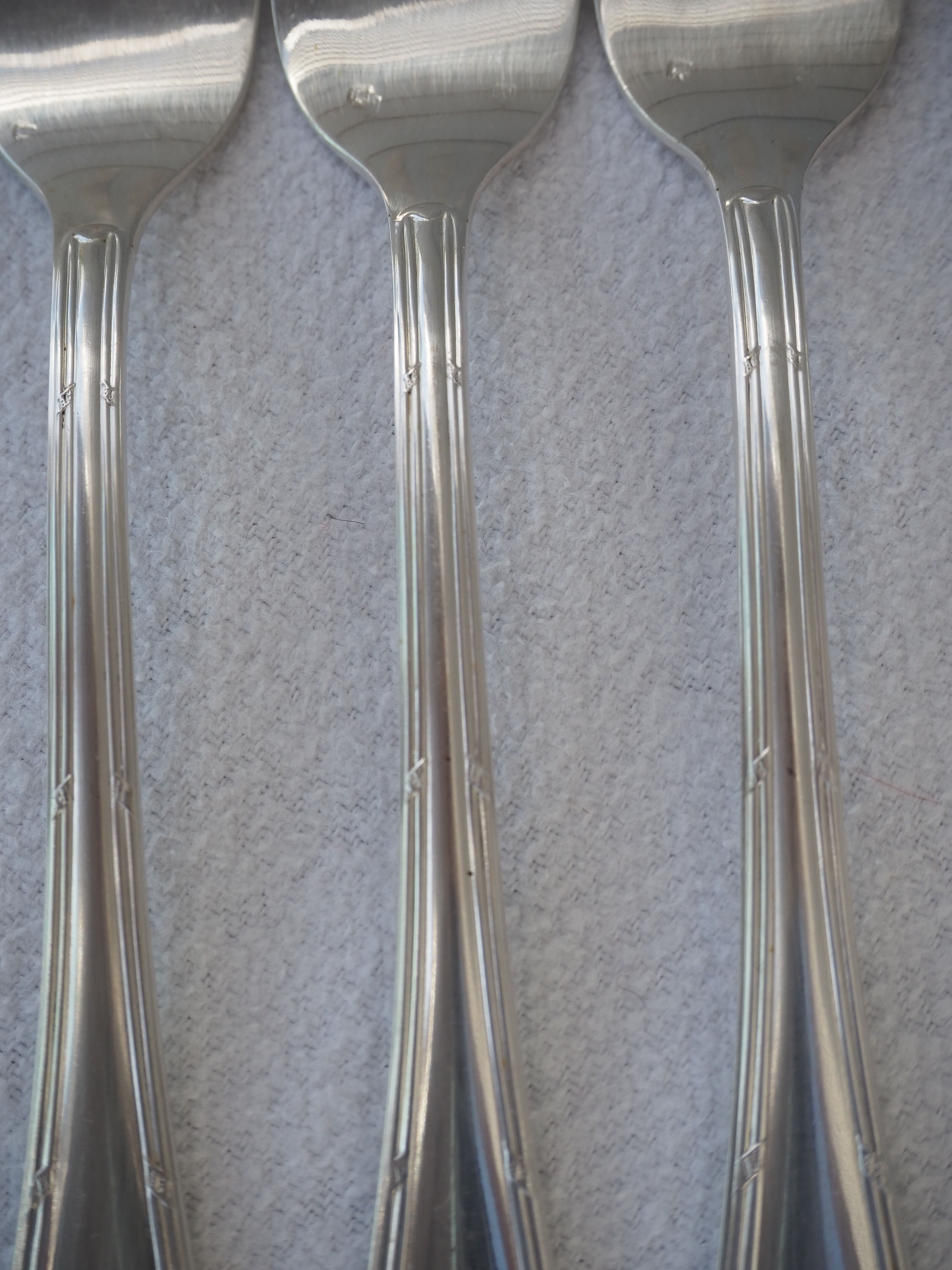 Fish service and its 6 silver-plated cutlery, crossed ribbon model