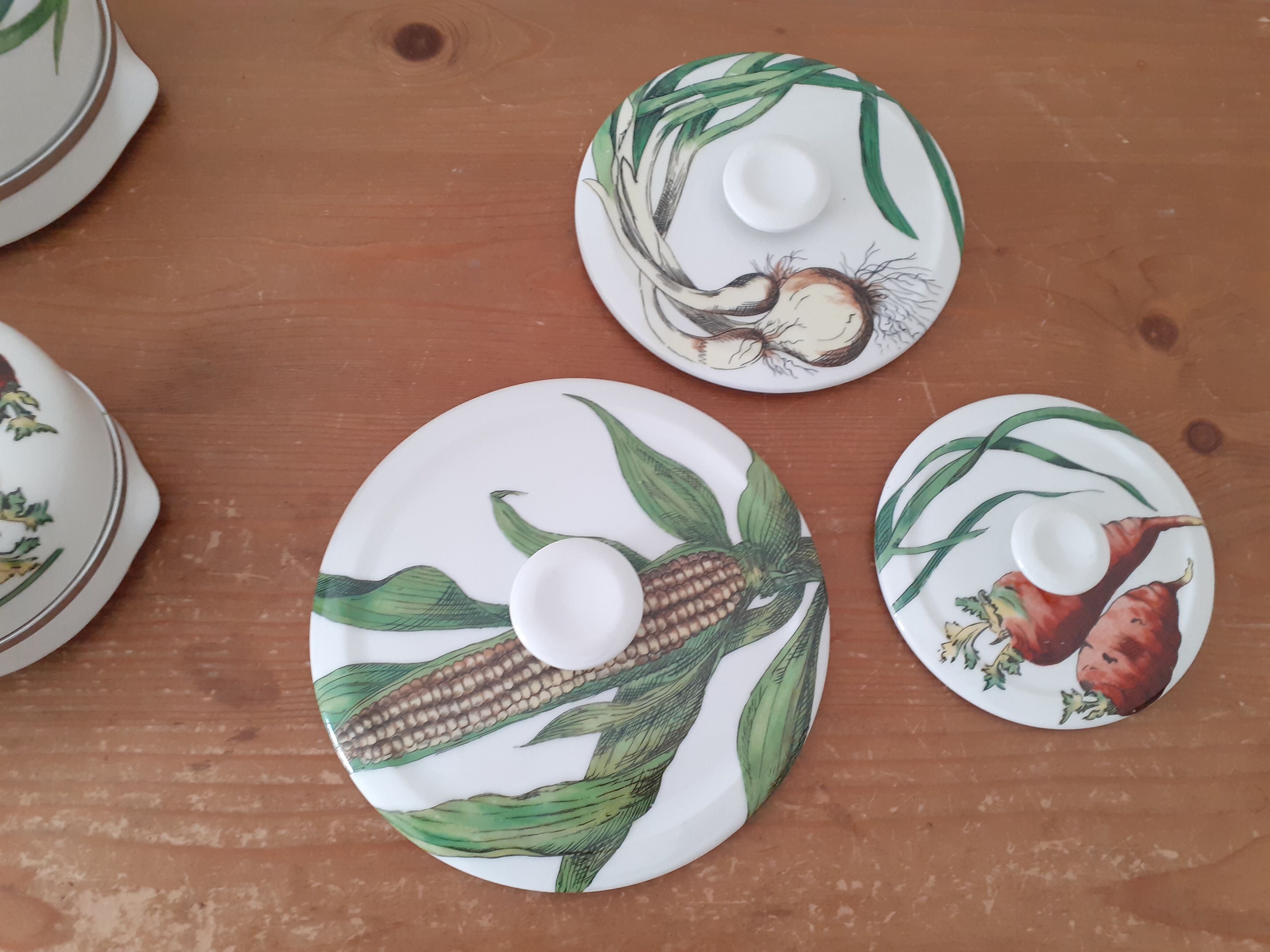 Set of three porcelain pots and pans from Paris- Aluminite Frugier