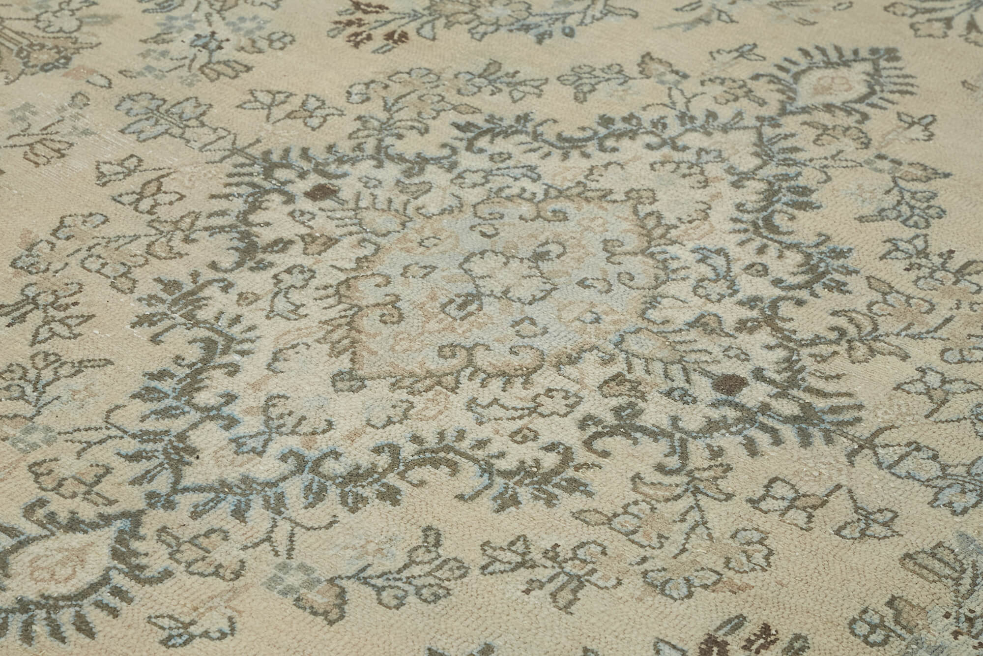 Handmade oriental unique 1980s 319 cm x 423 cm beige wool carpet