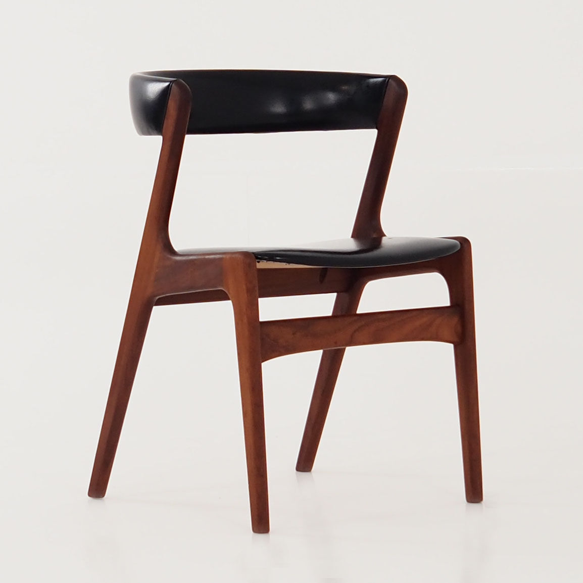 Fire  teak chair design by Kai kristiansen for Schou andersen, scandinavian design.