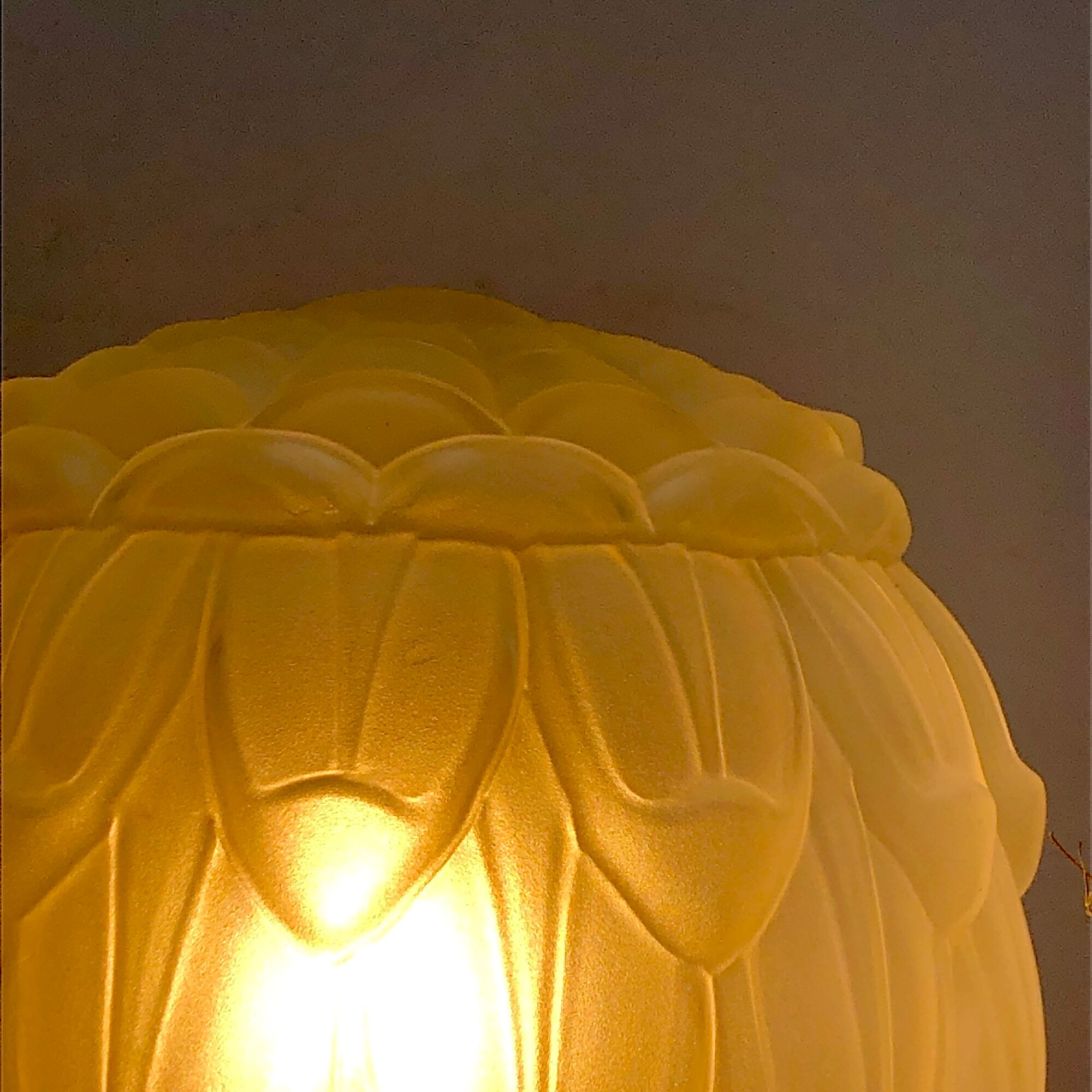Vintage art deco globe table lamp in frosted glass