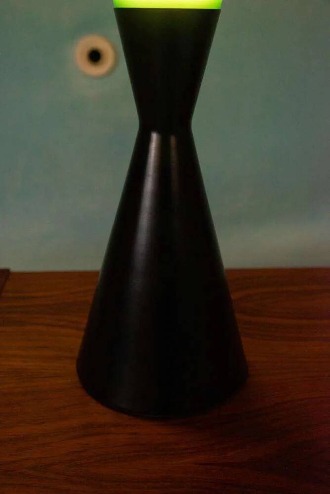 Vintage lamp from the 70s/80s, Memphis diabolo style.