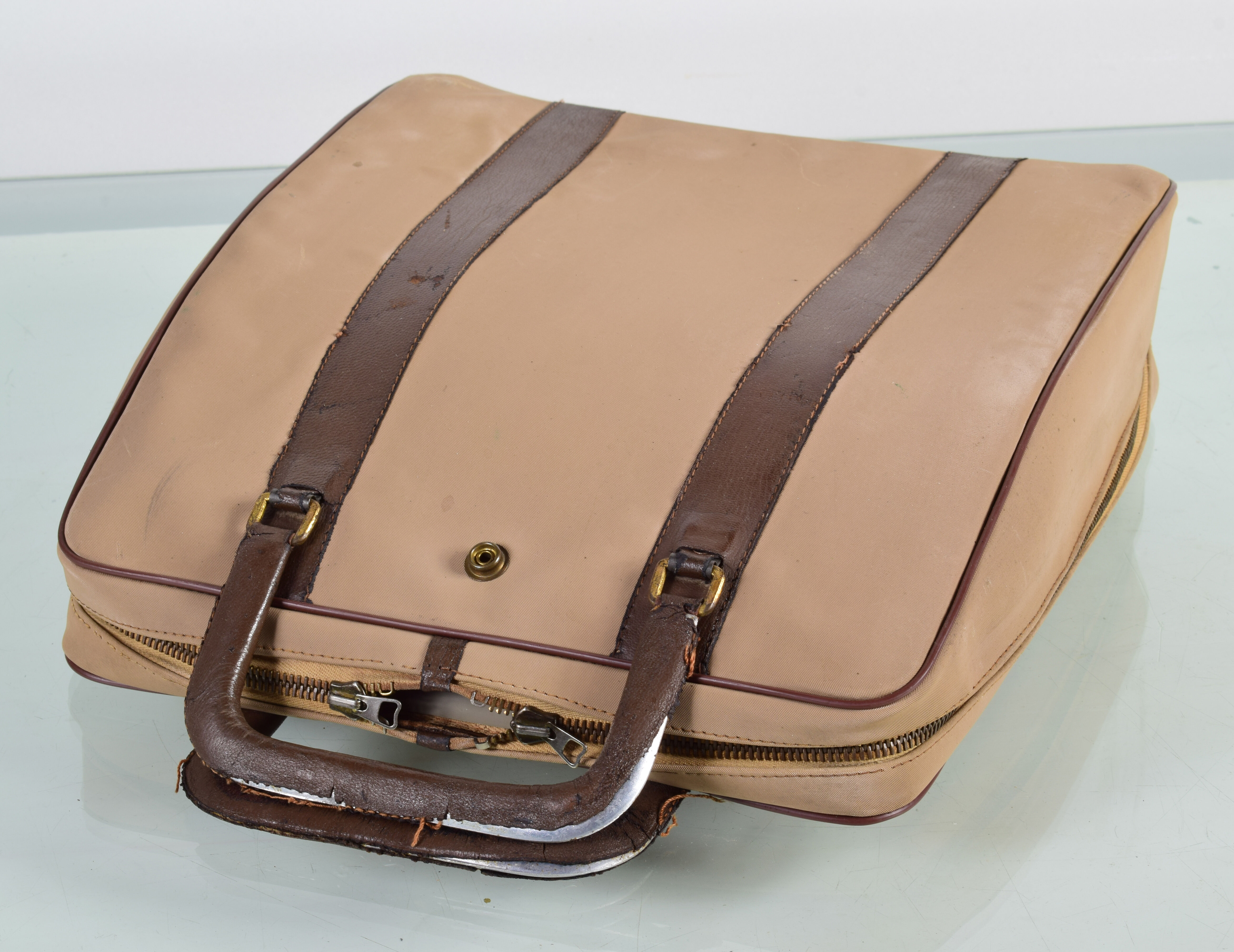 Olivetti Lettera 22 writing machine