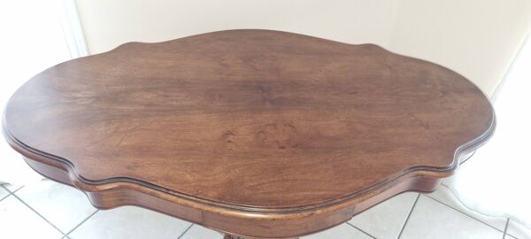 Table violon en Noyer avec 2 tiroirs