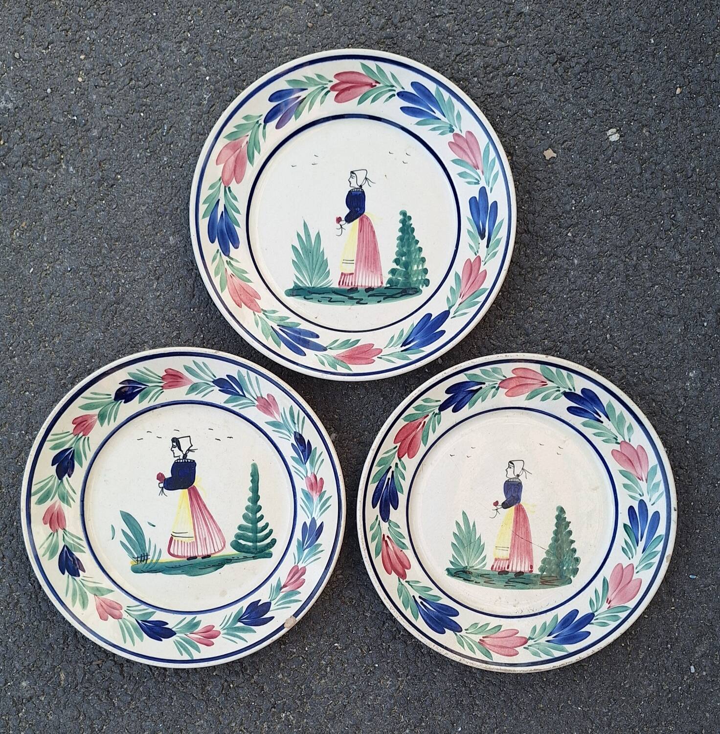 Set of 3 HB Quimper plates