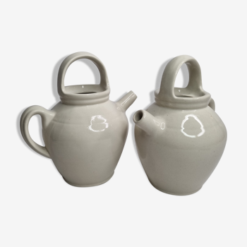 Pair of pitchers in white enamelled stoneware, Digoin, 21 cm
