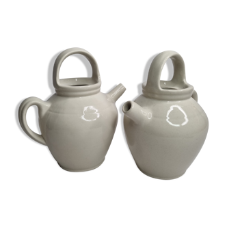 Pair of pitchers in white enamelled stoneware, Digoin, 21 cm