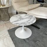 Small Knoll pedestal table - Saarinen