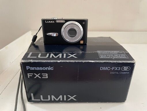 Panasonic LUMIX DMC-FX3 Digital Camera