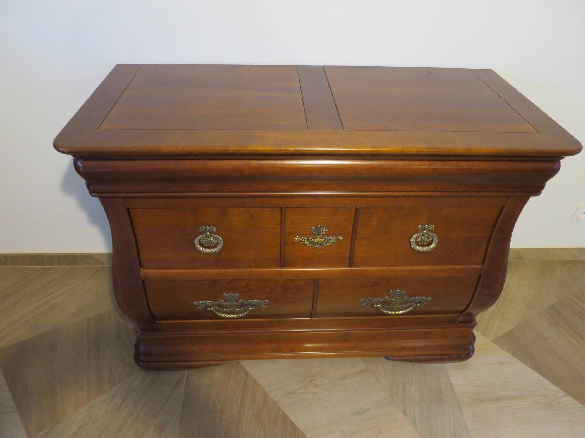 Rare - Pretty English chest of drawers - 3 drawers - solid wood "tomb" chest of drawers - Sourisseau cabinetmaker