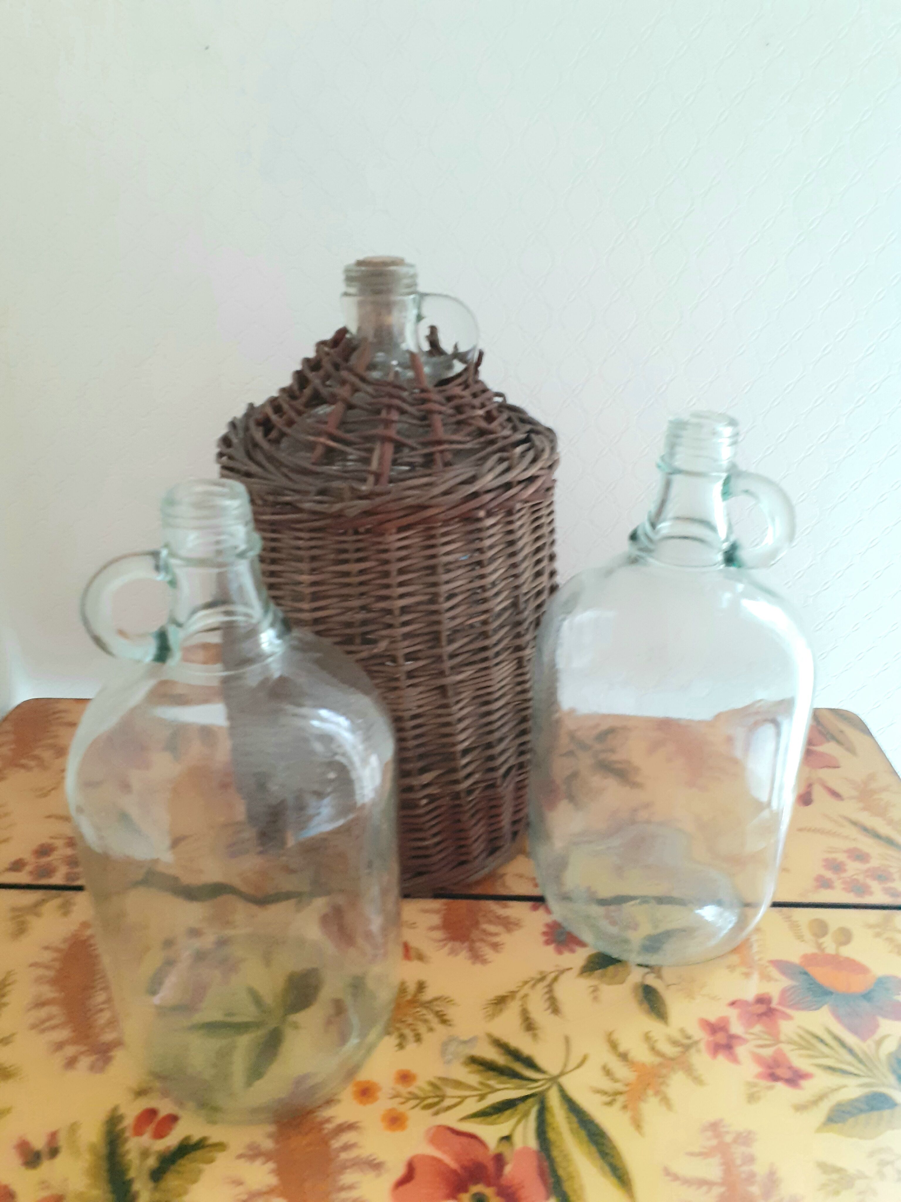 Set of three Jeanne 2l ladies' bottles