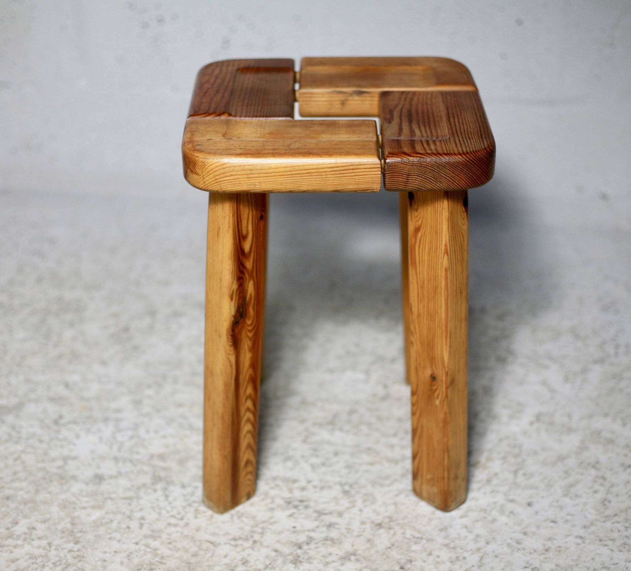 Tabouret de Olof Ottelin, Finlande, années 60
