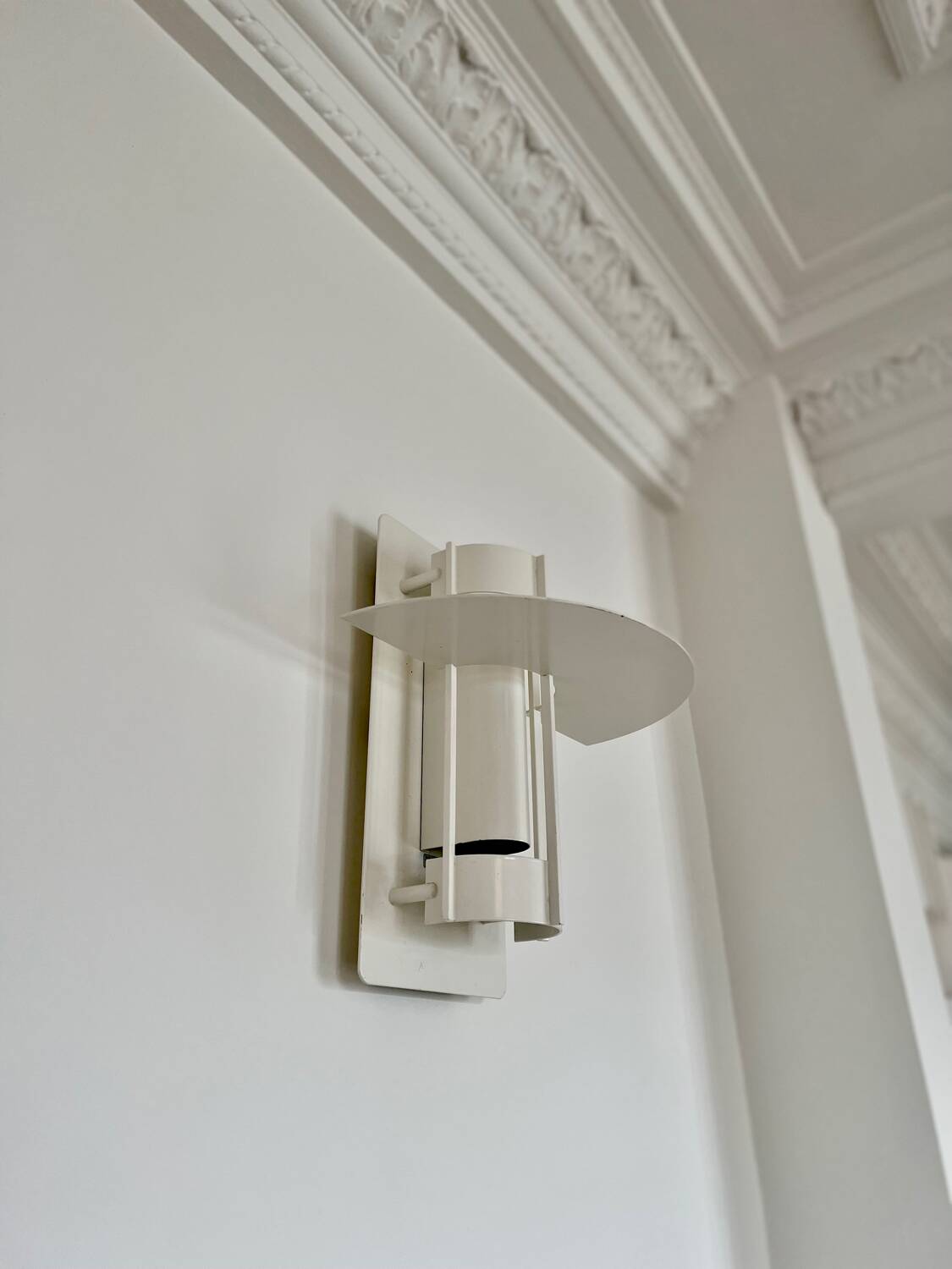 Louis Poulsen “Saturn” wall light