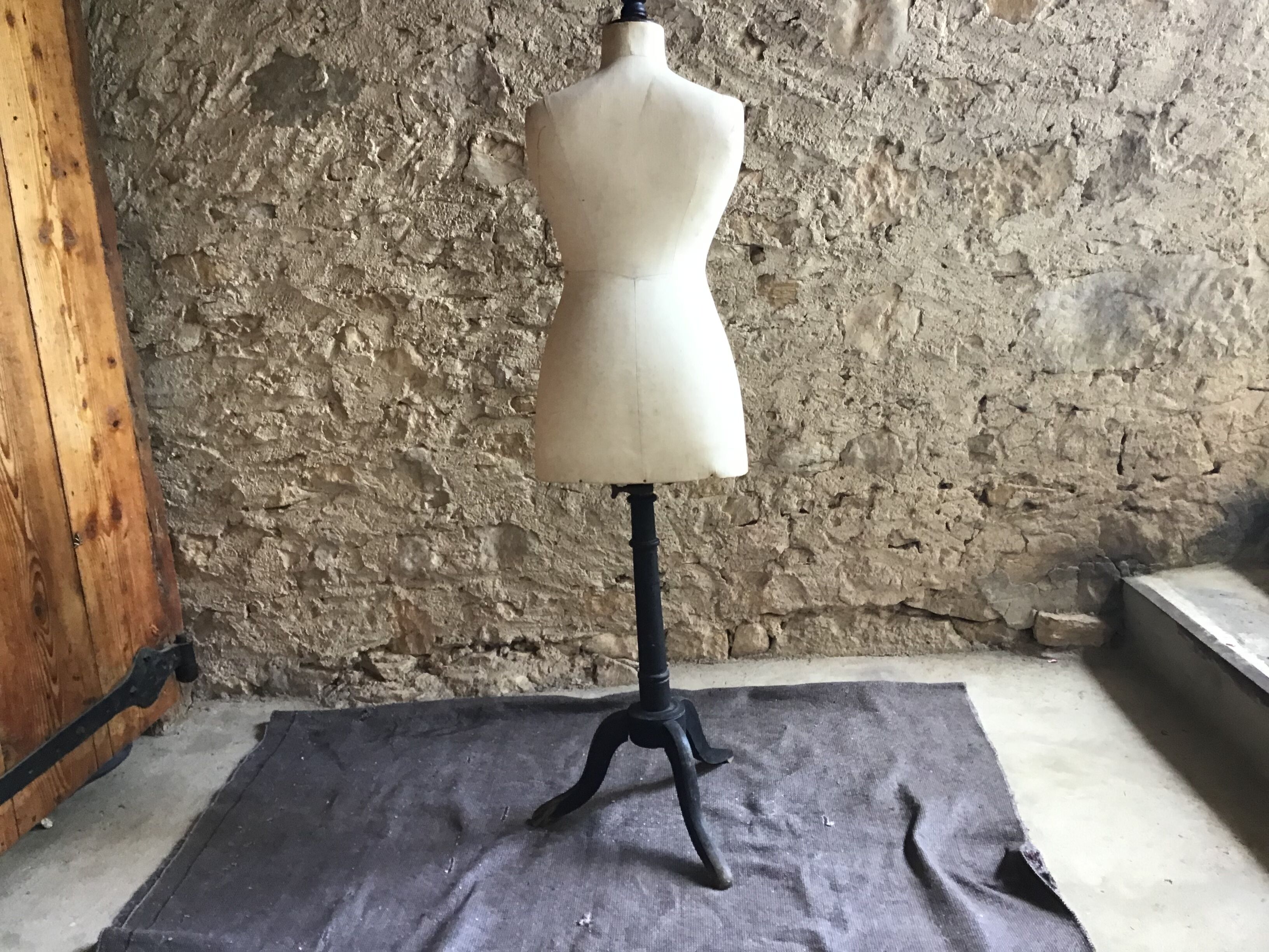 Seamstress mannequin