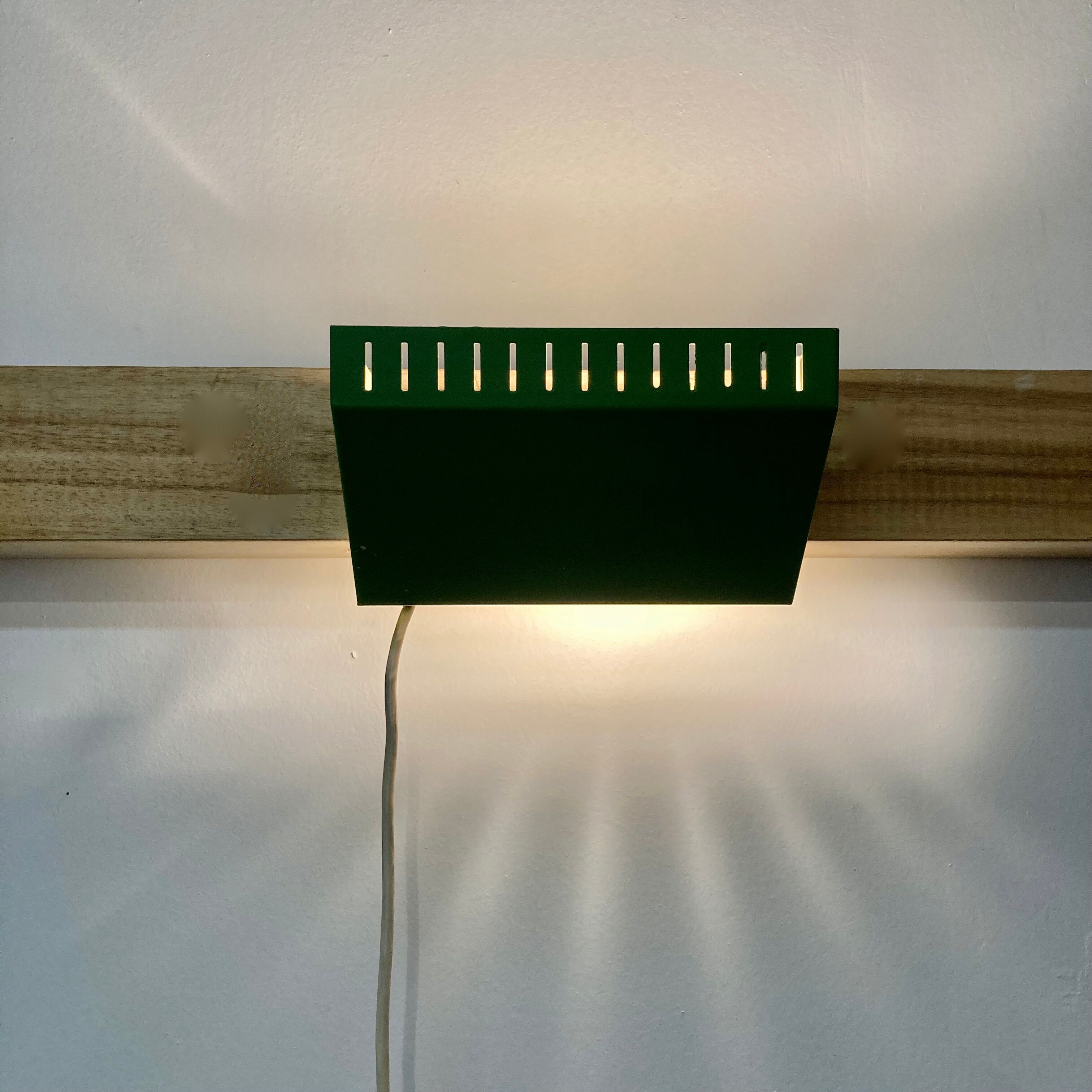 Green swivel wall lamp Scandinavian design 1950.