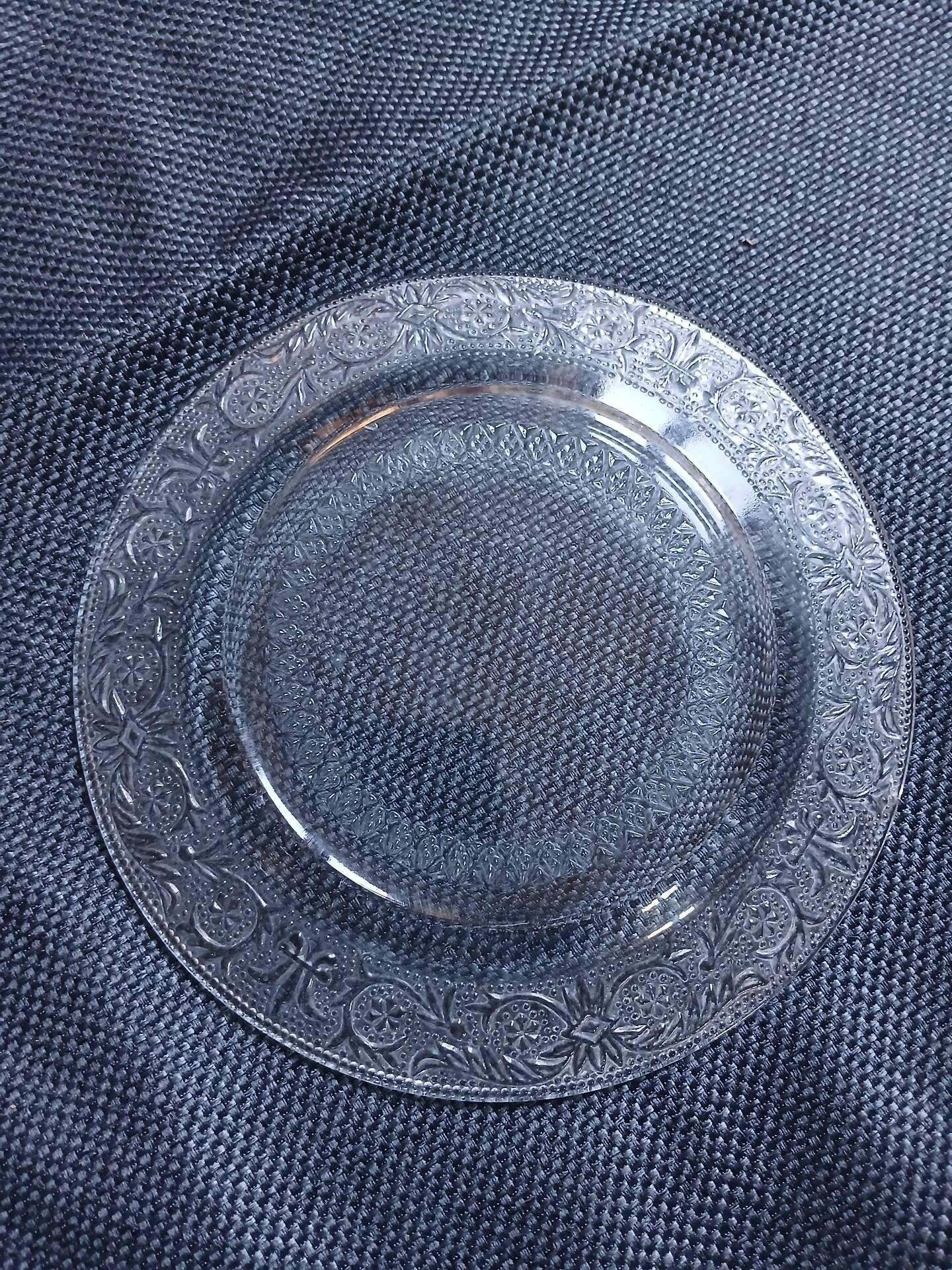 18 vintage pressed glass dessert plates