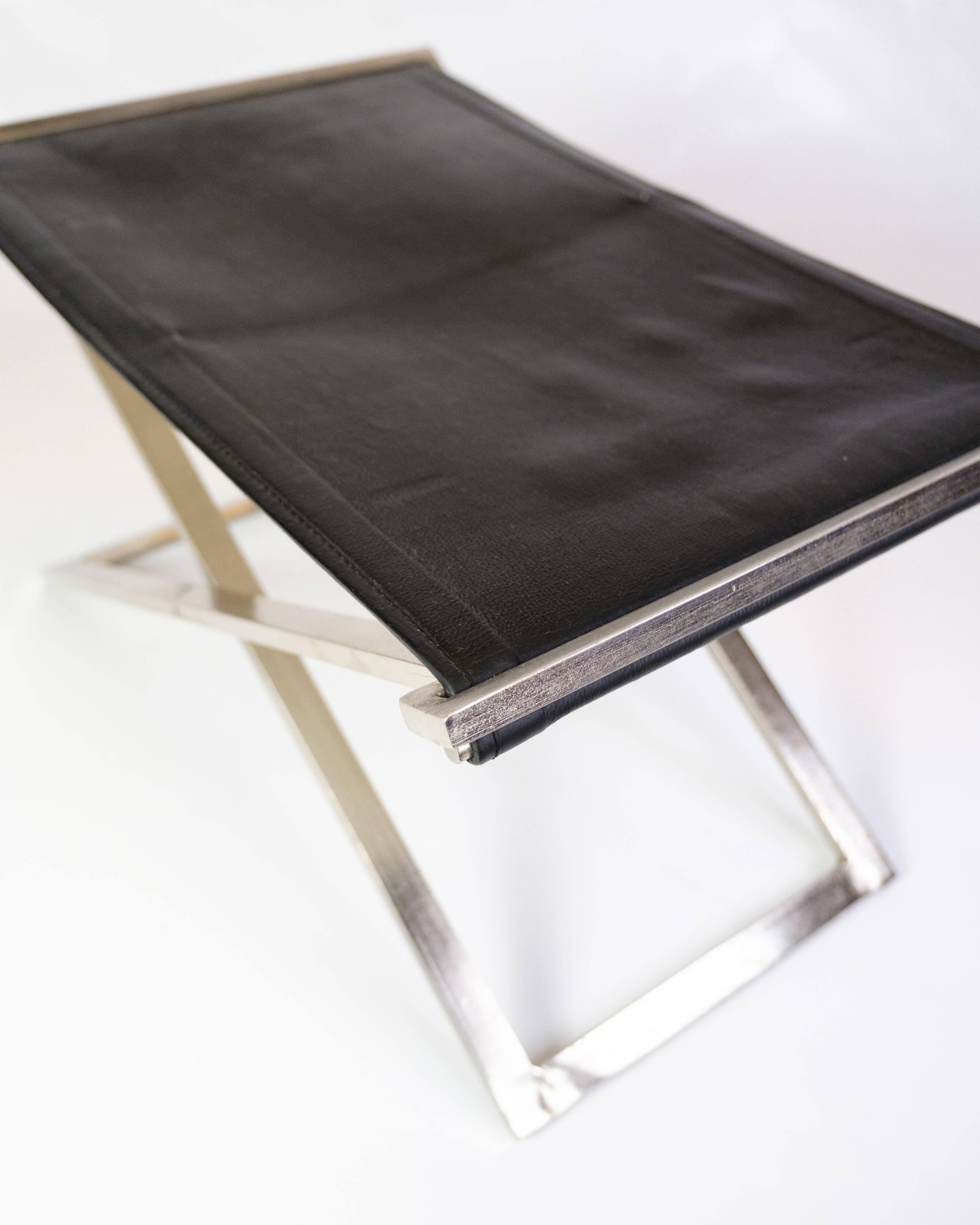 Tabouret en acier brossé et cuir noir par Michael Christensen