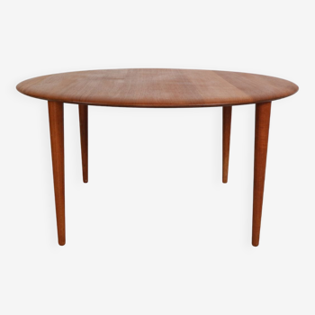 Peter Hvidt& Orla Mølgaard Nielsen Teak Round Coffee Table for France& Son, 1950