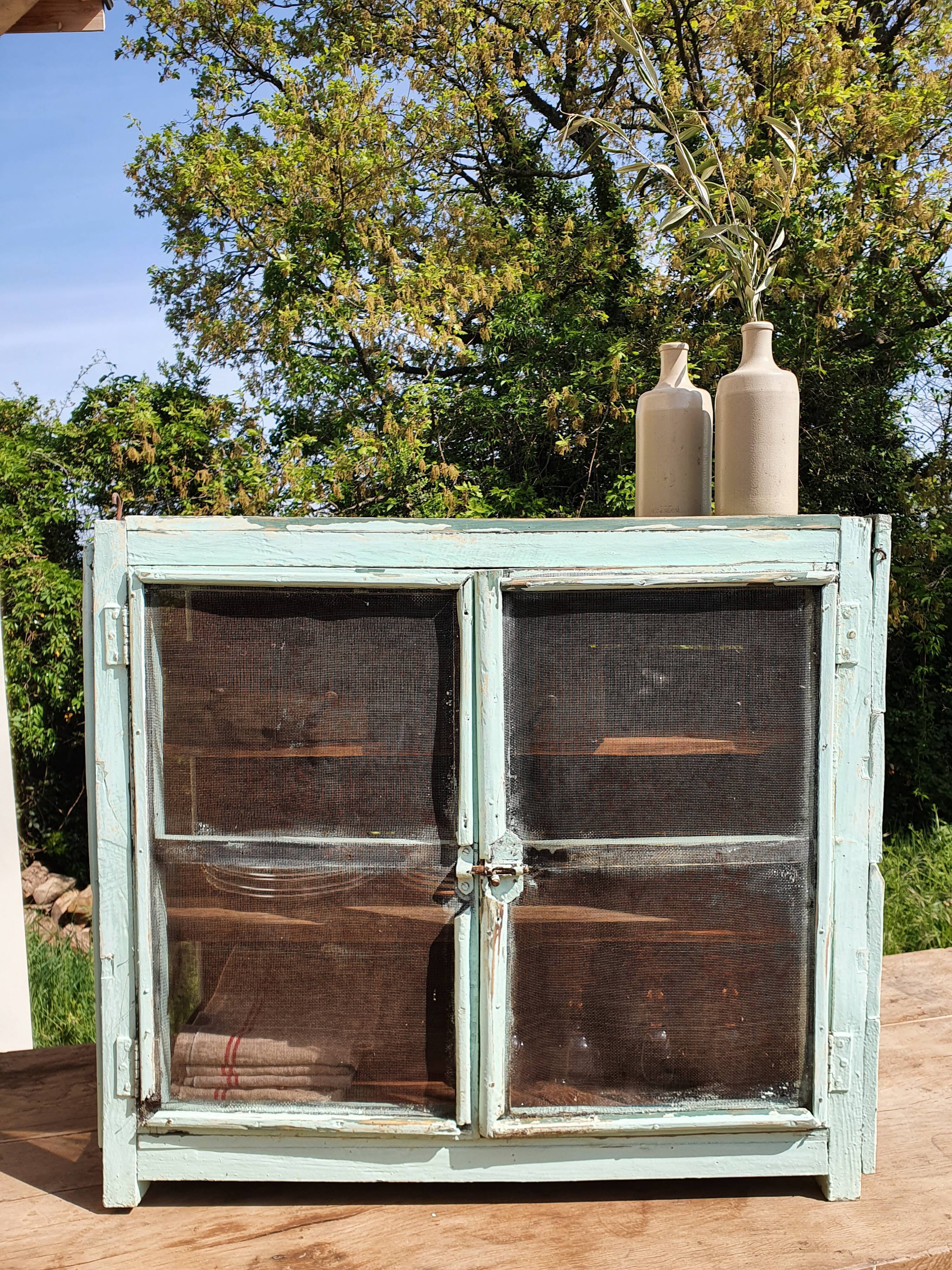 Meuble garde-manger