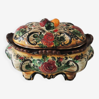 Slurry tureen H Bequet Quaregnon