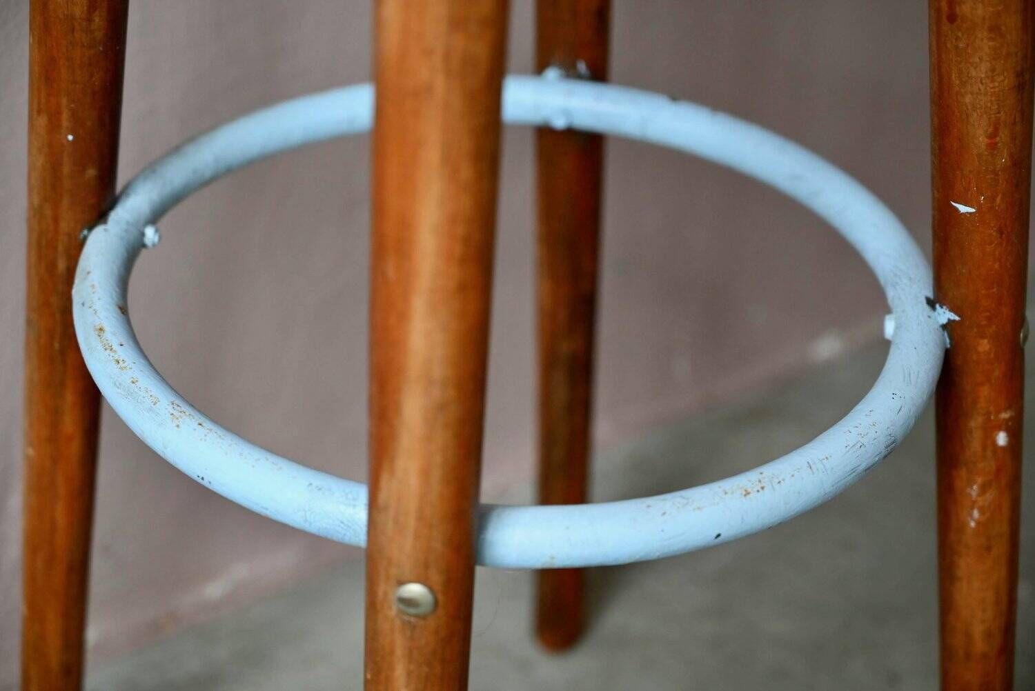 Vintage 60s bar stool in blue lacquered wood and metal.