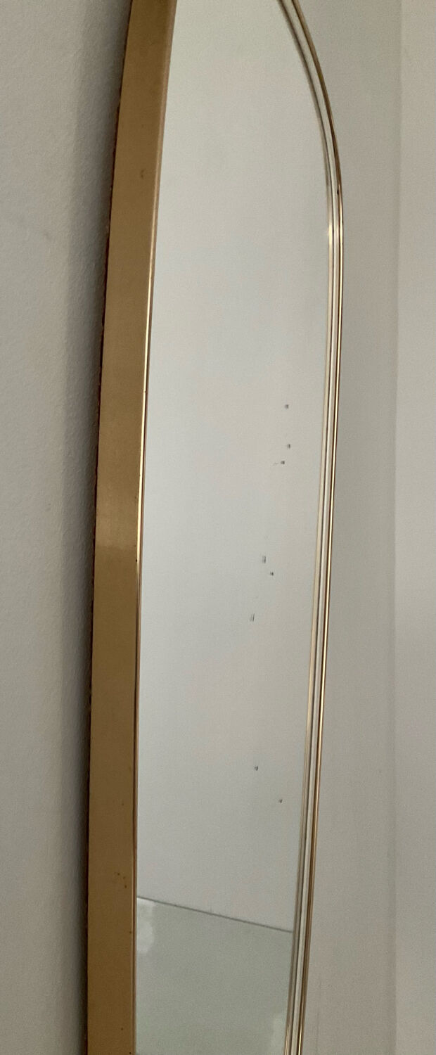 Asymmetrical free-form mirror from the 60s
