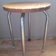 Tabouret 4 pieds tubulaire  assise bois strié, vintage