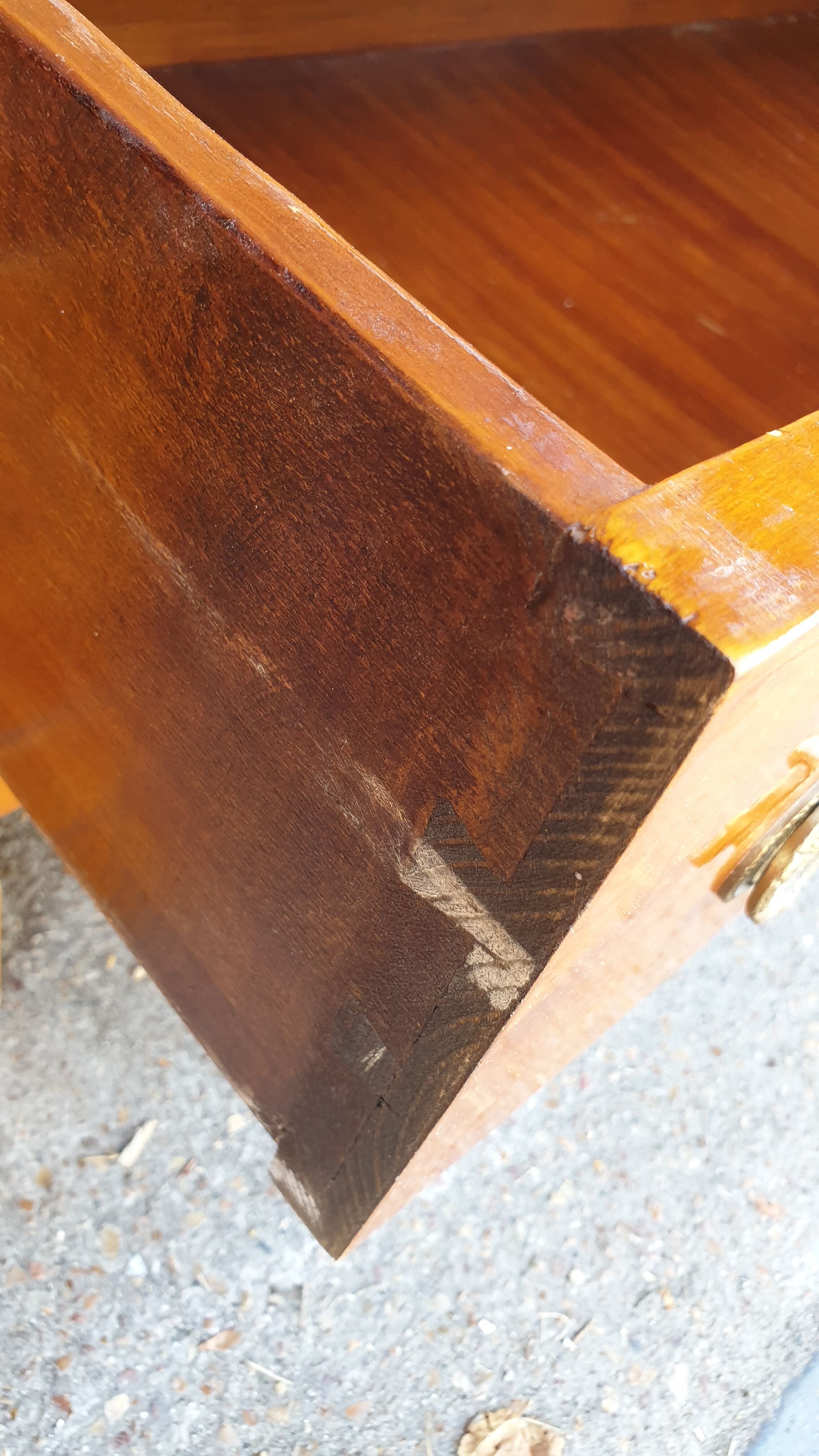 Commode en ronce de noyer XXème