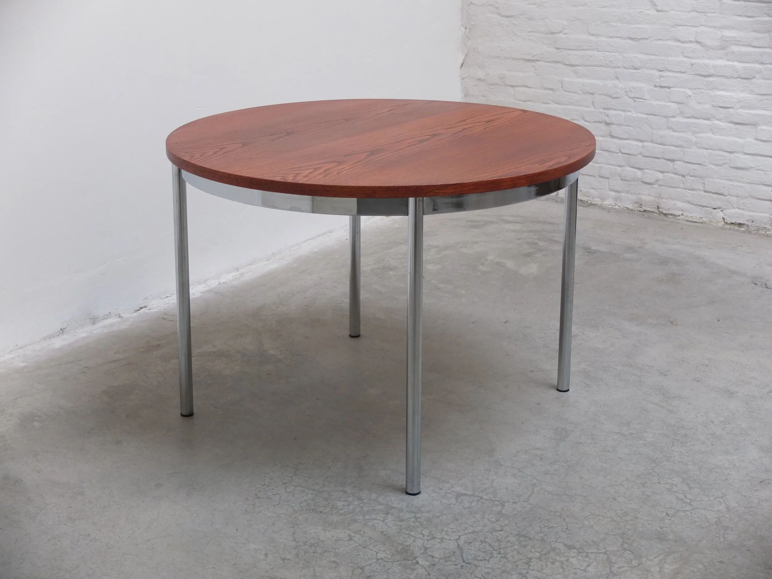 Round dining table in the style of Alfred Hendrickx, 1960s