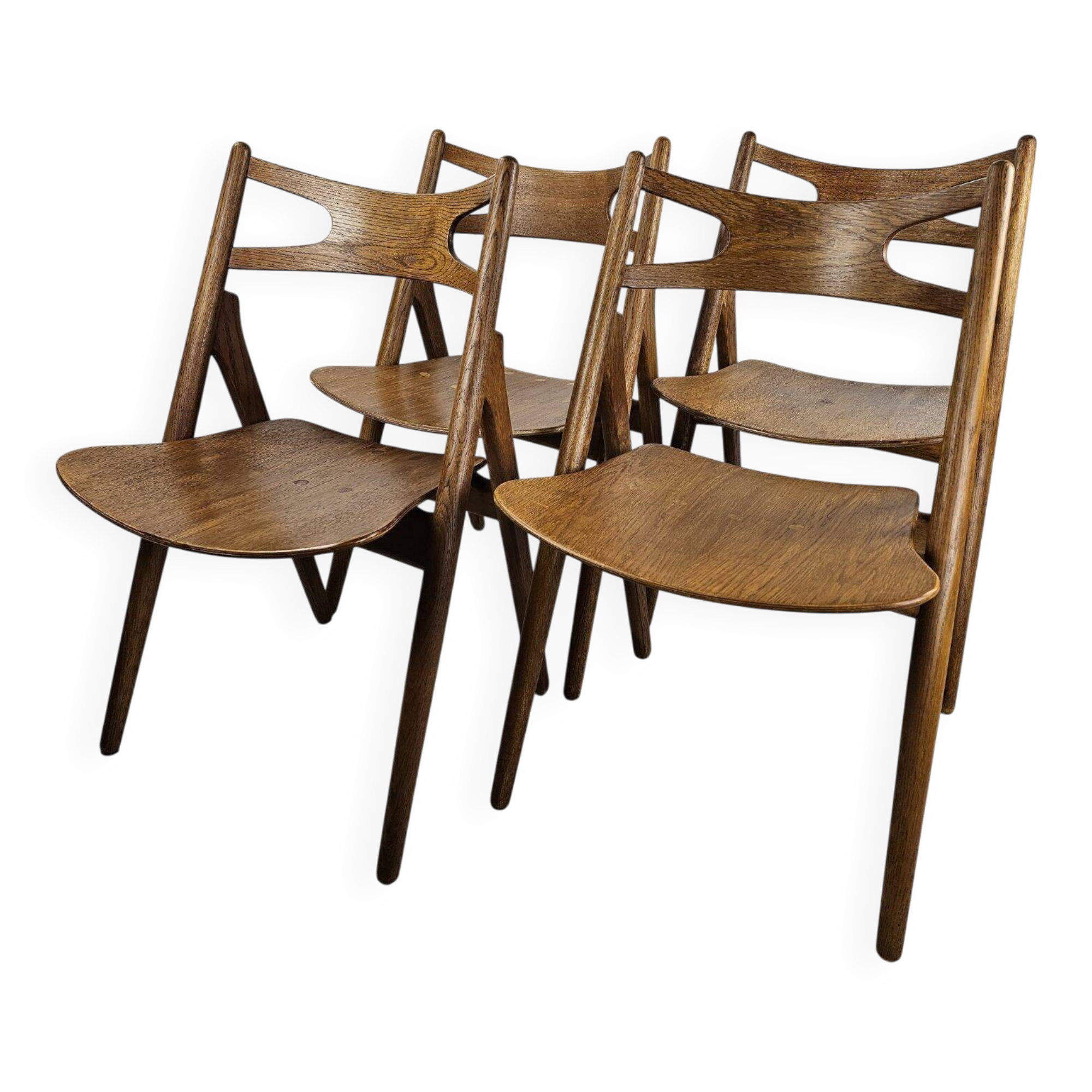 4 chaises Sawbuck de Hans Wegner, modèle CH29