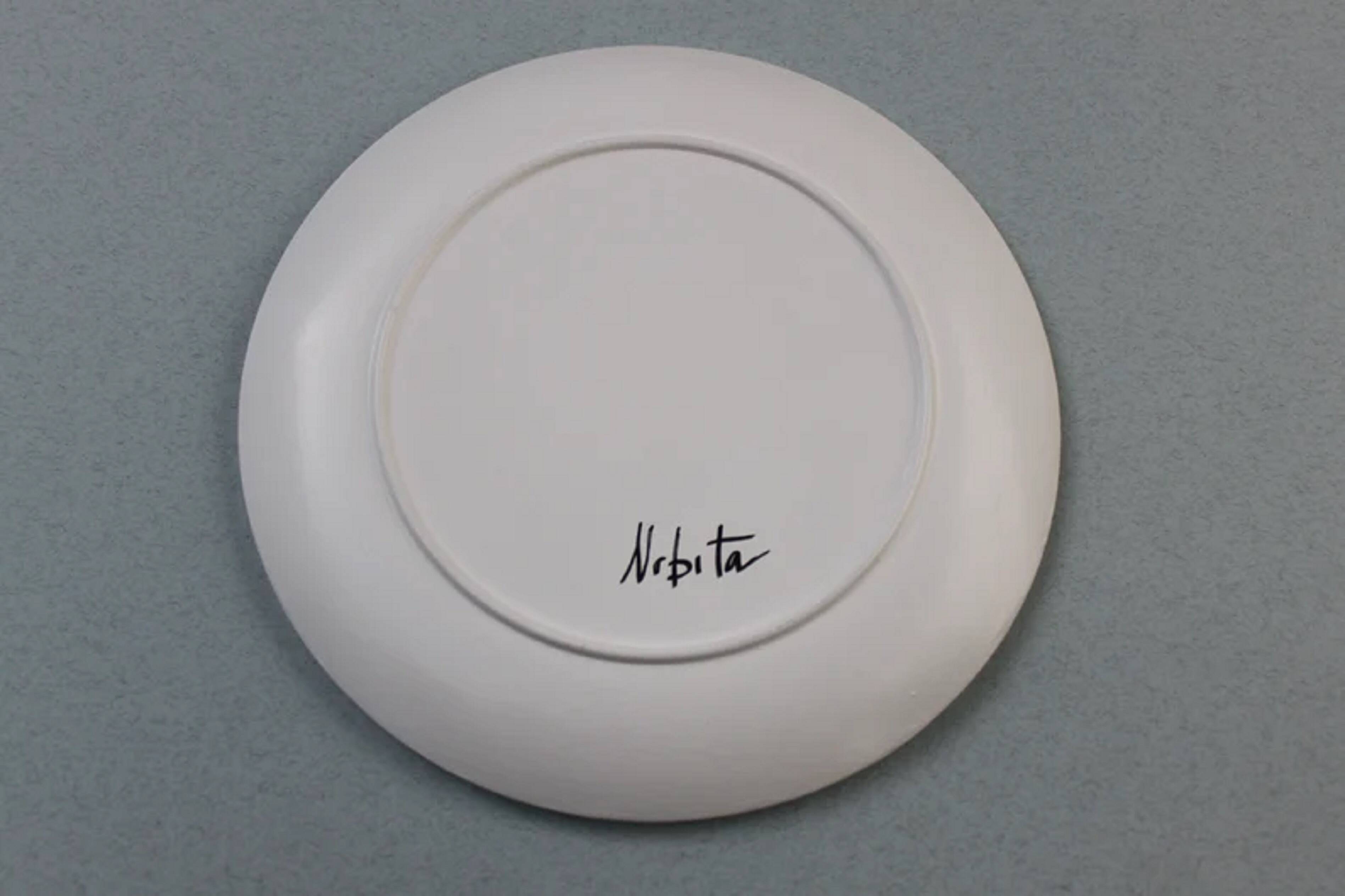 Plate decorated with modernist mosaic in trencadís style (Gaudí. Barcelona). Small tray.