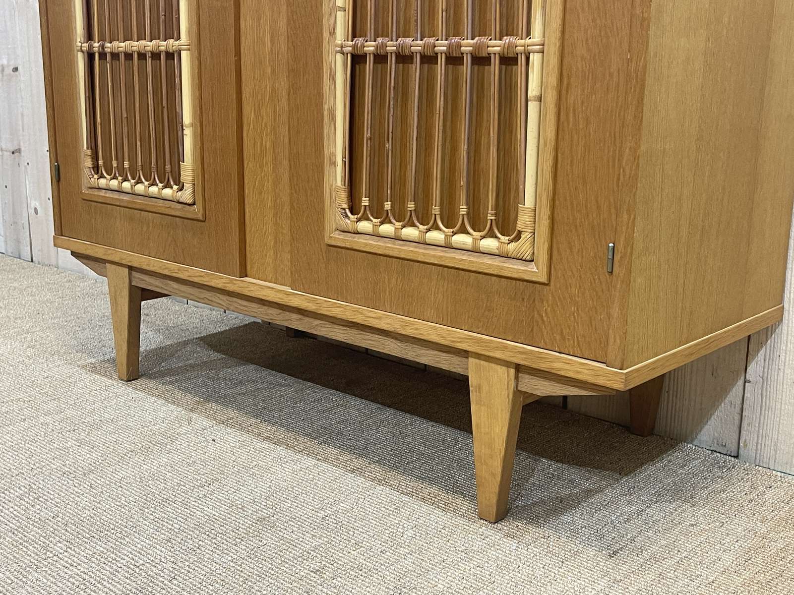Wardrobe in bamboo and oak from the 1960s