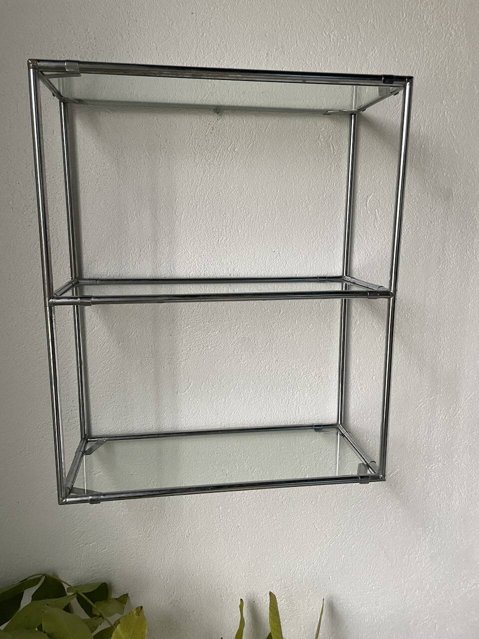 Abstracta Poul Cadovious wall shelf