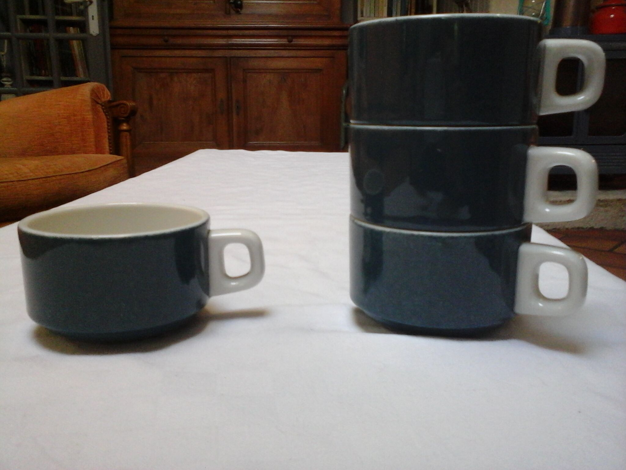 4 tasses bistrot bleu nuit et blanches
