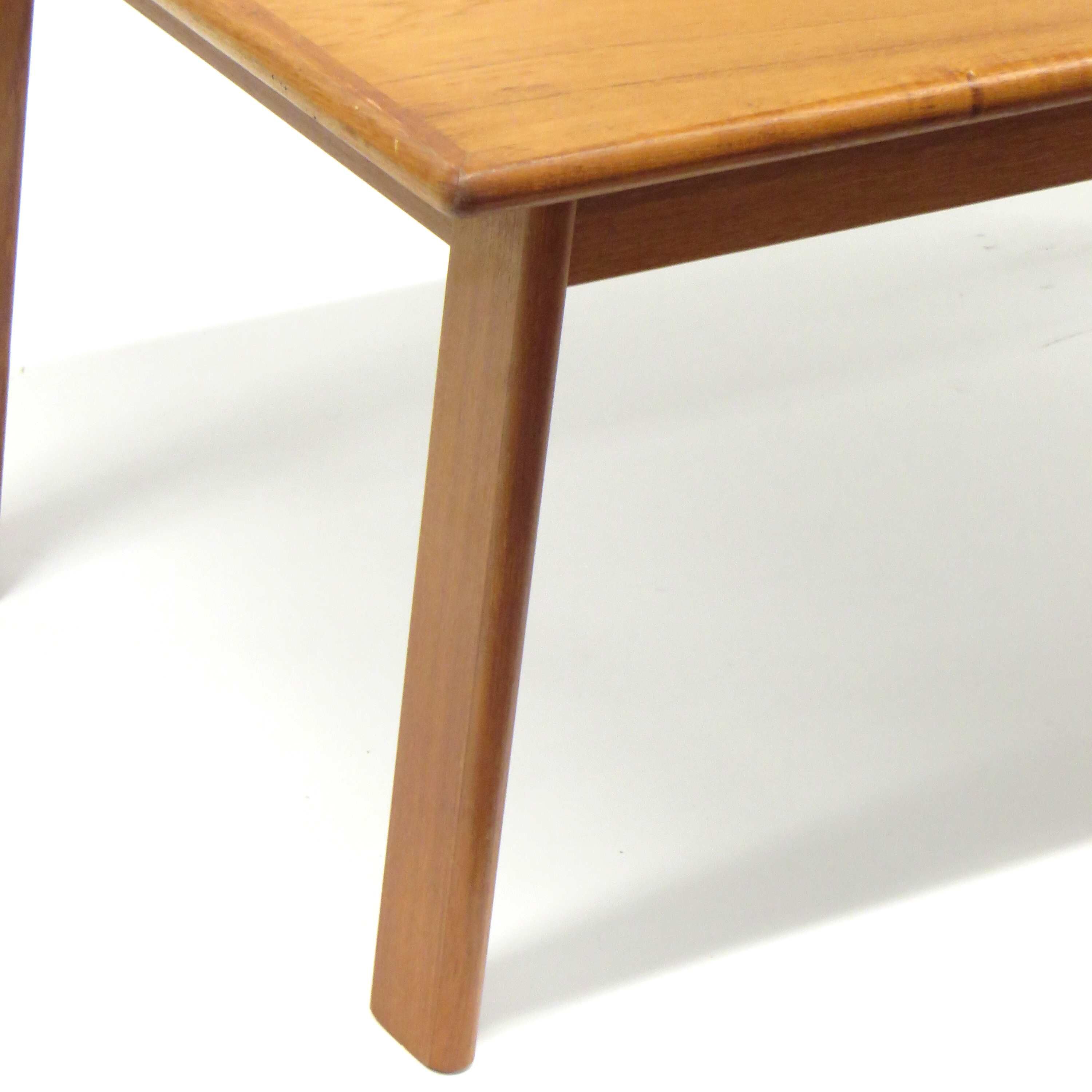 Danish vintage design coffee table from Kvalitet Form Funktion made in the 60s