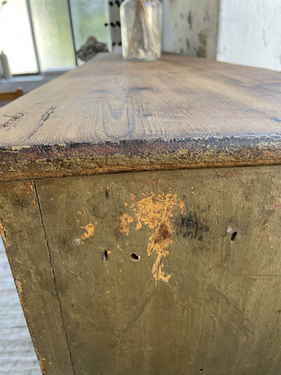 Green patina workshop furniture