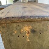 Green patina workshop furniture