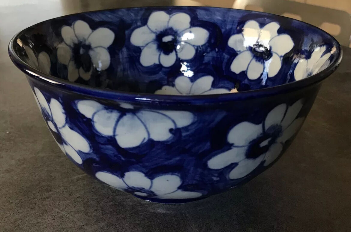 Vintage cup bowl in earthenware with blue floral paint décor - 18.5 cm