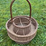 Wicker bottle holder