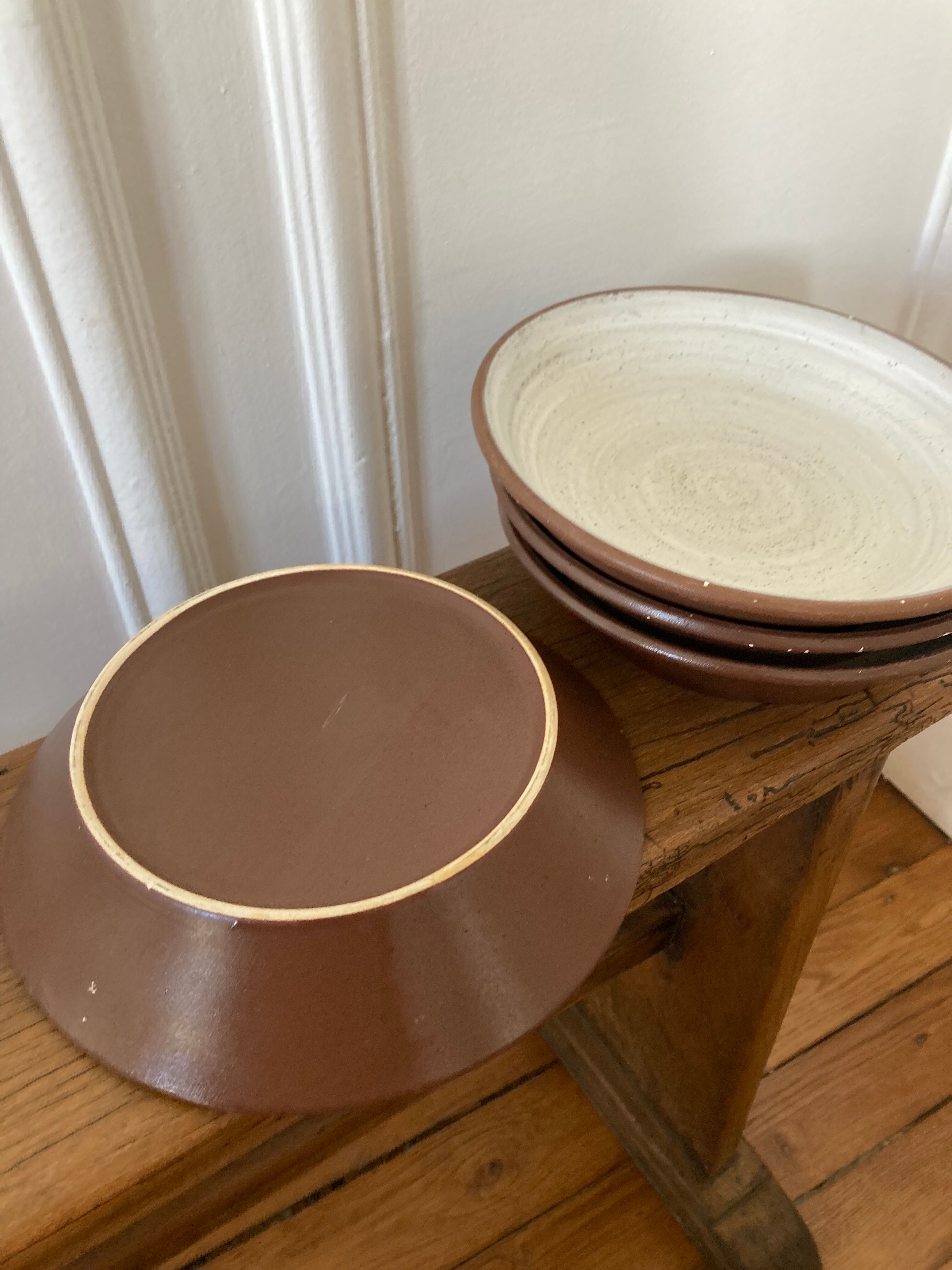 4 hollow sandstone plates