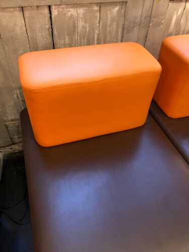 Paire de fauteuils chauffeuses vintage steelcase en simili cuir