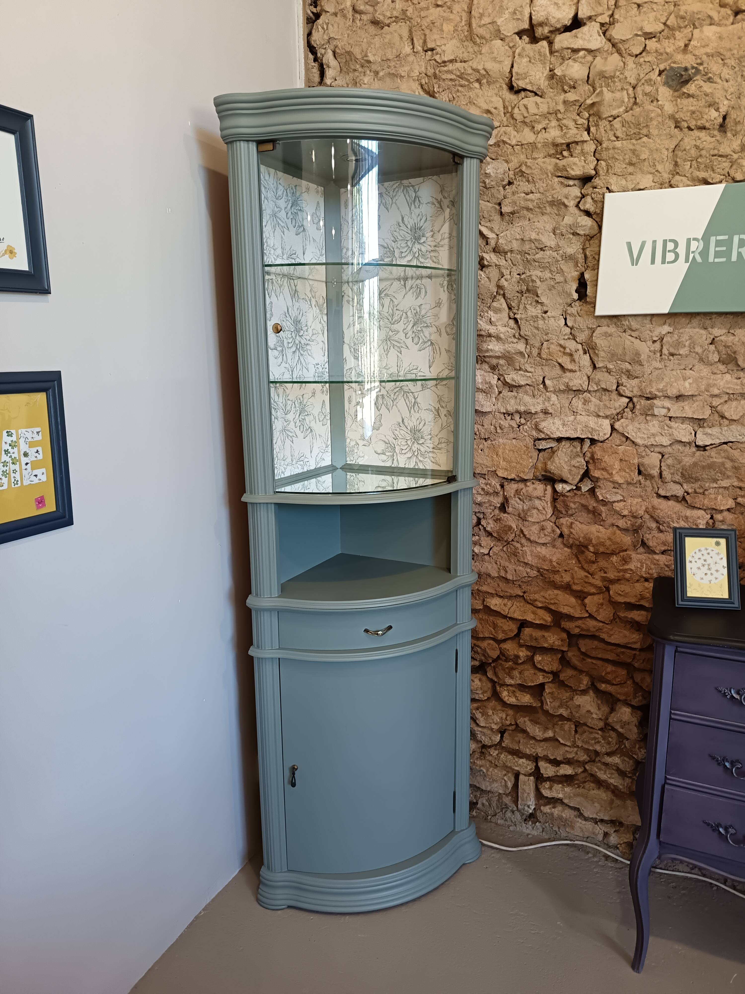Vitrine vaisselier d'angle vert bronze