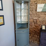 Vitrine vaisselier d'angle vert bronze