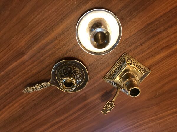Lot de 3 bougeoirs en laiton et métal argenté